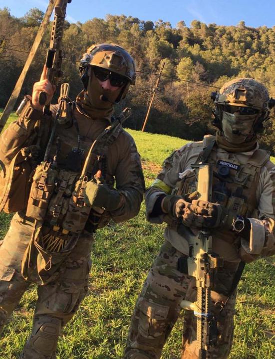 jugadores de airsoft URM-SASR-TG66